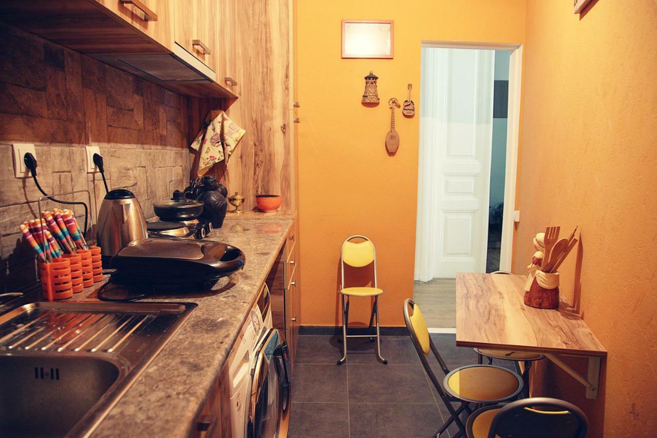 Apartament Old Yard Apartment Тбилиси Екстериор снимка