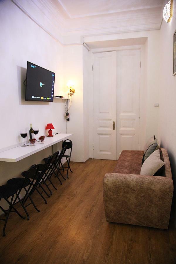Apartament Old Yard Apartment Тбилиси Екстериор снимка