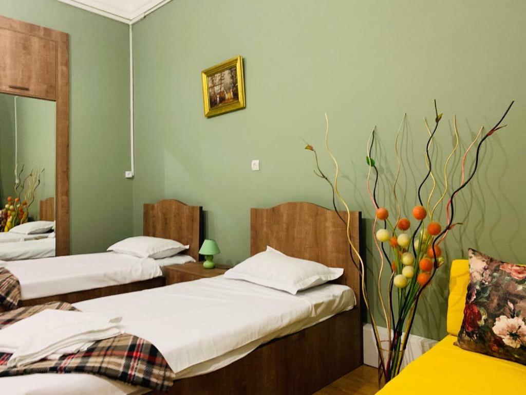 Apartament Old Yard Apartment Тбилиси Екстериор снимка