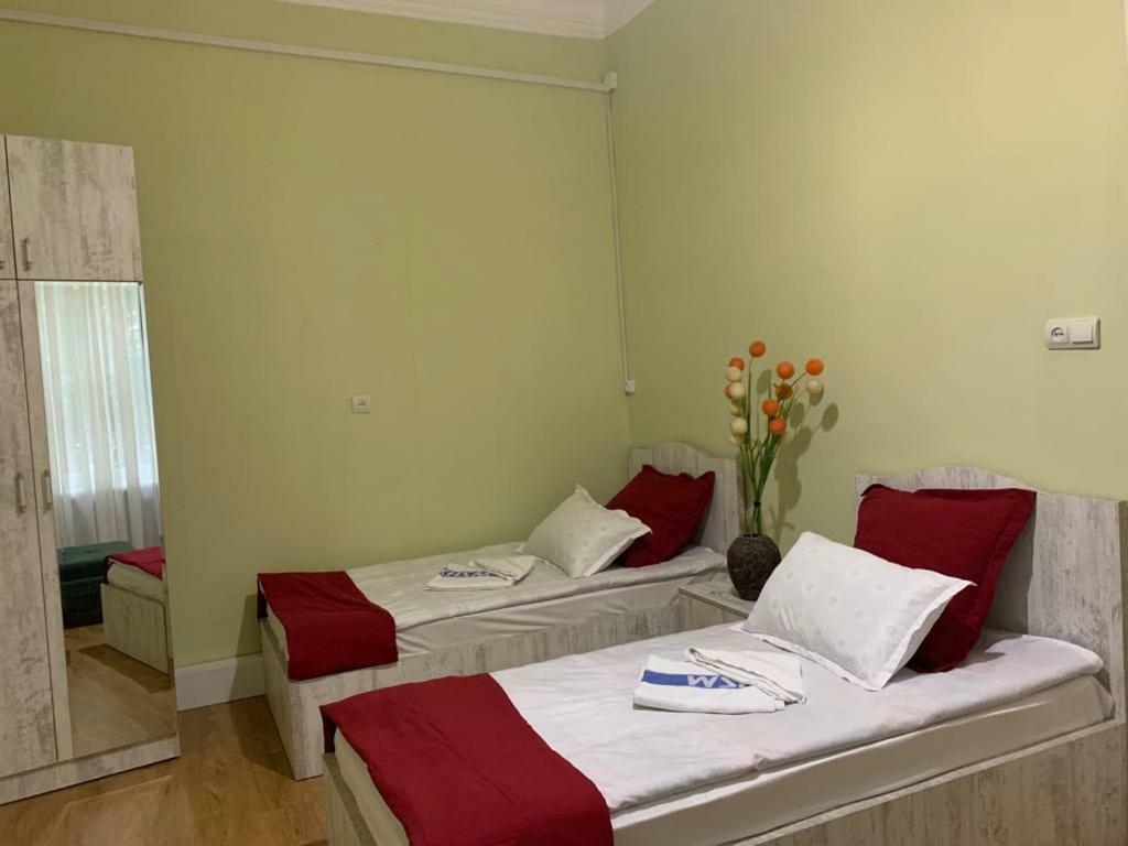 Apartament Old Yard Apartment Тбилиси Екстериор снимка